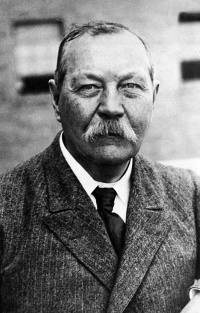 Arthur conan doyle1.jpg